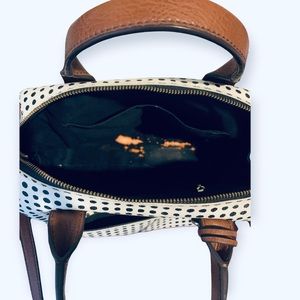 Detachable cross body straps .Fossil purse.